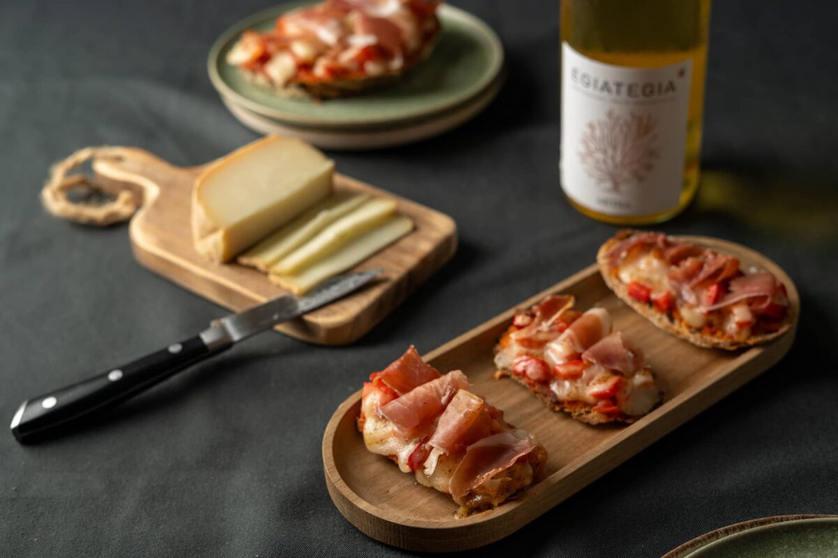 accord bruschetta basque artha egiategia accueil